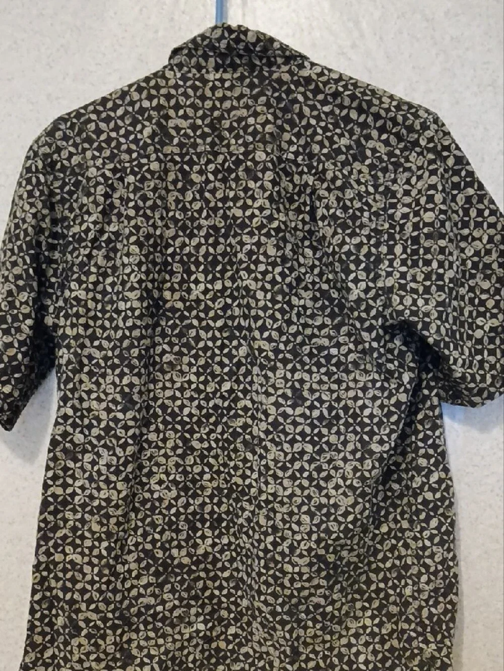 Short-Sleeve Lightweight Shirt Jacket in Black & Cream